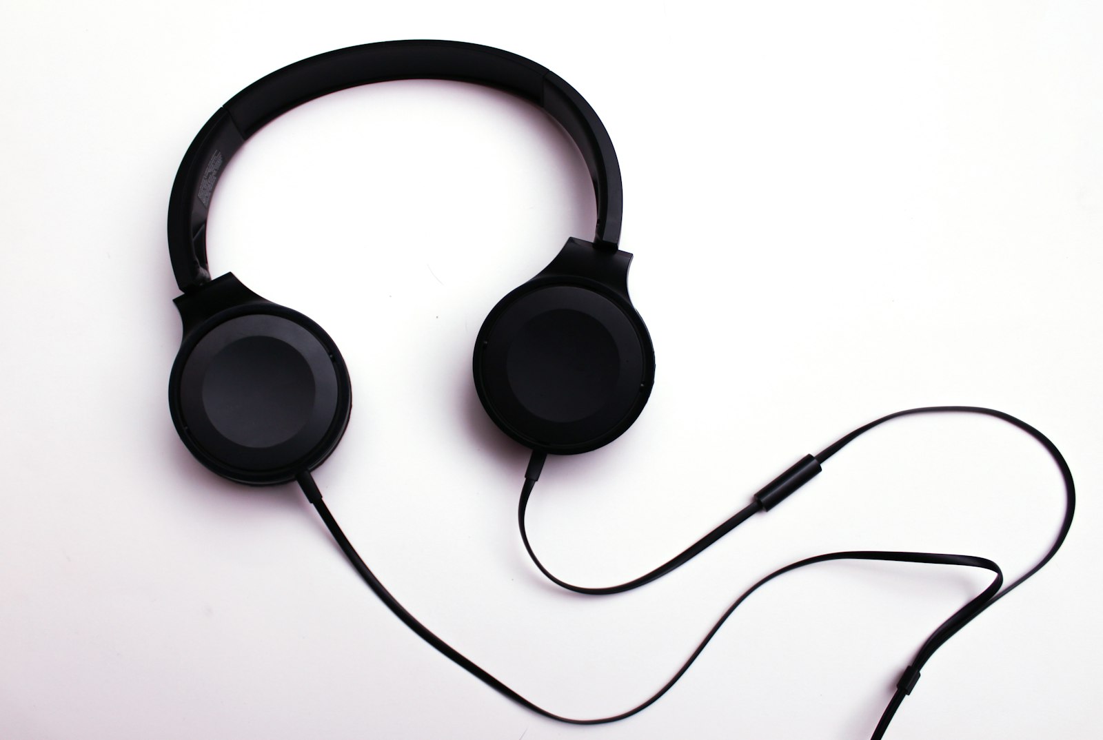 On-ear headphones with a slim headband and hinges